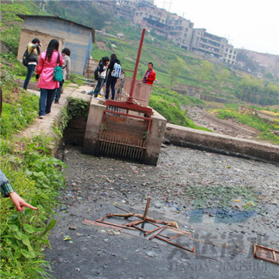 ��؛��������ײ��_(d��)��(bi��o)������